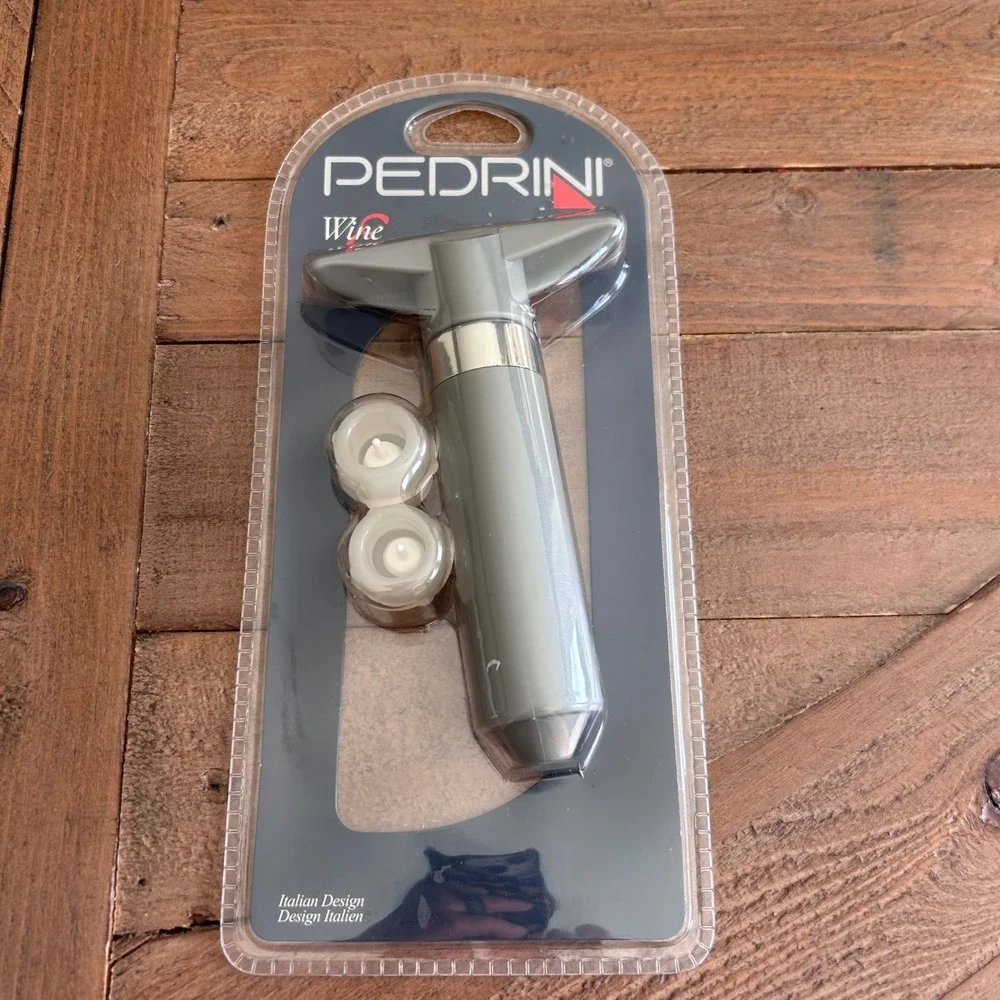 Pedrini Wine Saver Vacuum Pump with 2 Stoppers Grey Italian Design‎ 7835 NEW